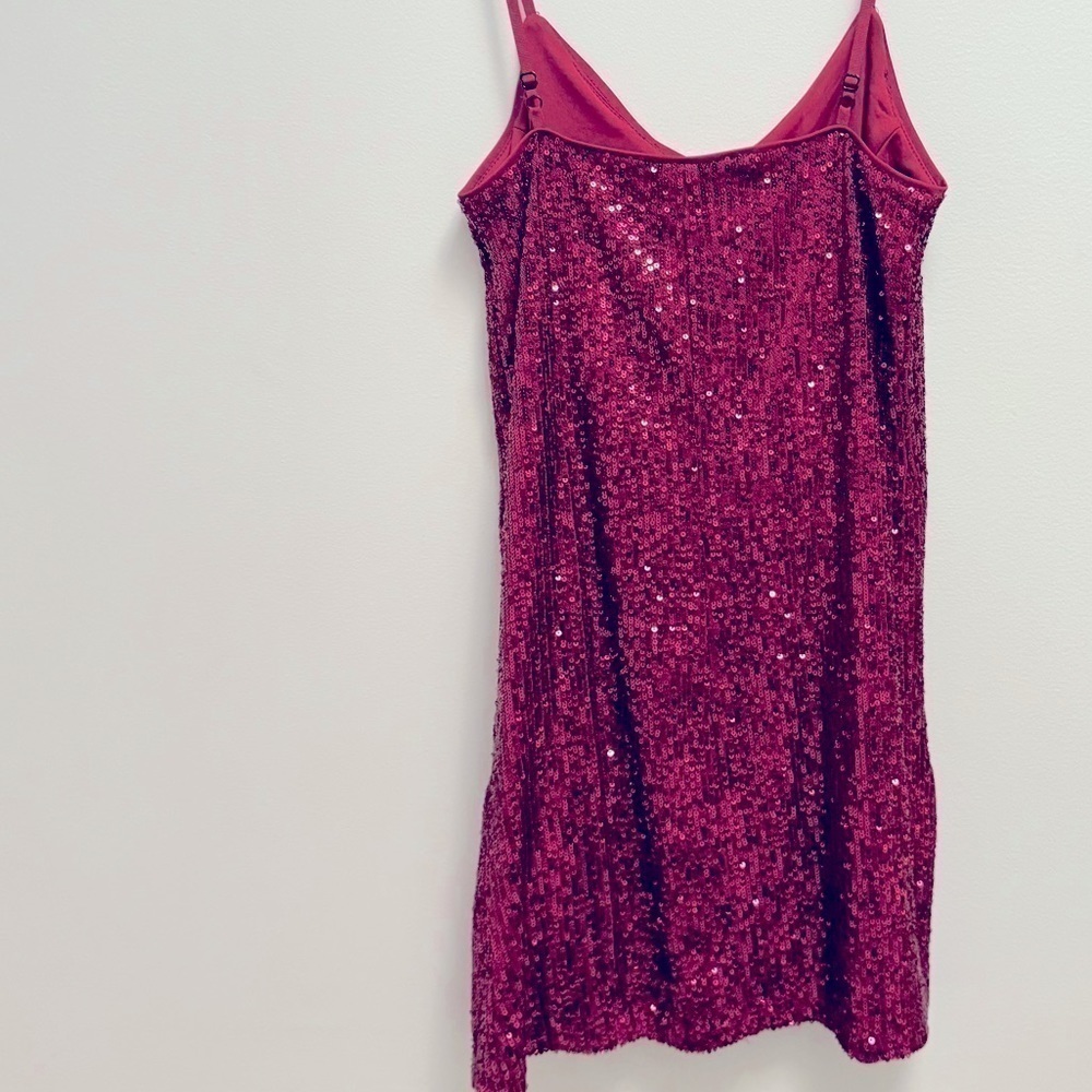 1. STATE NWT Sleeveless V-Neck Sequin Mini Slip Dress SZ 4 burgundy - Picture 5 of 11